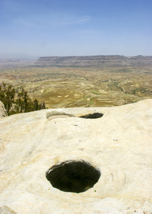 View on the cultivated surfaces in the valley, Amran Governorate, Hababah, Yemen