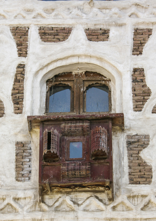 Traditional mashrabiya of an old house in the old city, Amanat Al-Asemah, Sanaa, Yemen