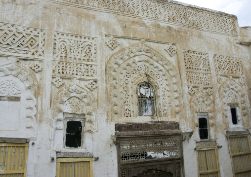 Decorated heritage house entrance in the old town, Al Hudaydah Governorate, Zabid, Yemen