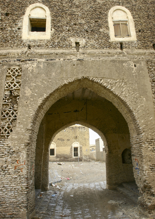 Gate in the citadel, Al Hudaydah Governorate, Zabid, Yemen