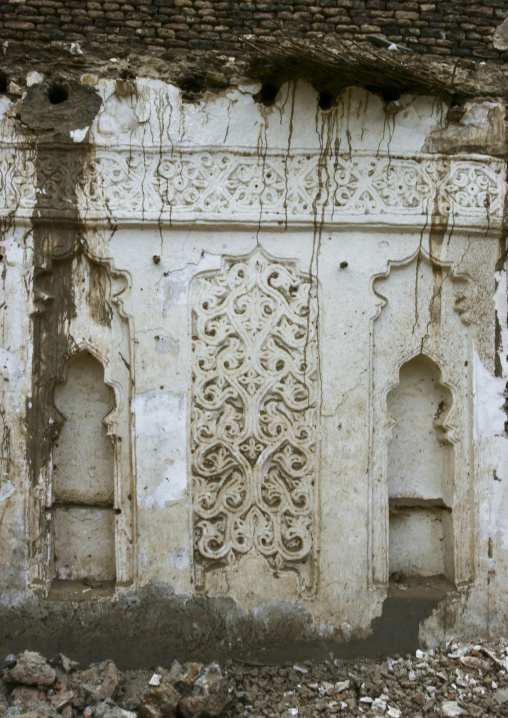 Heritage house carved wall in the old town, Al Hudaydah Governorate, Zabid, Yemen