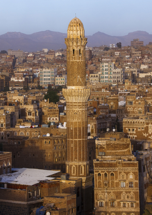 Mosque in the middle of traditional houses in the old city, Amanat Al-Asemah, Sanaa, Yemen