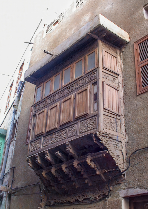 Old house with wooden mashrabiya, Al Hudaydah Governorate, Hodeidah, Yemen