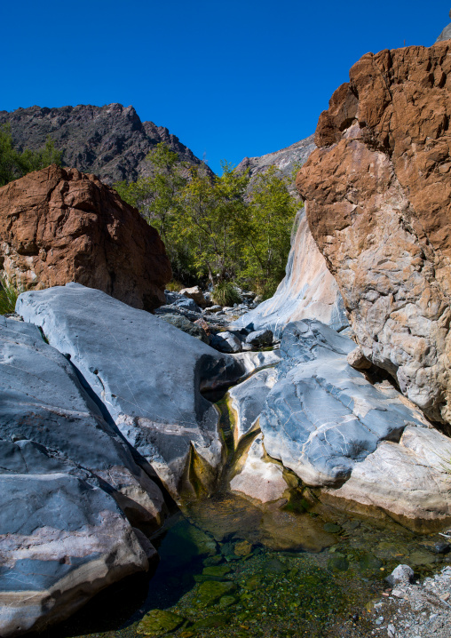 Dry wadi, Al Hajar Mountains, Bilad Sayt, Oman